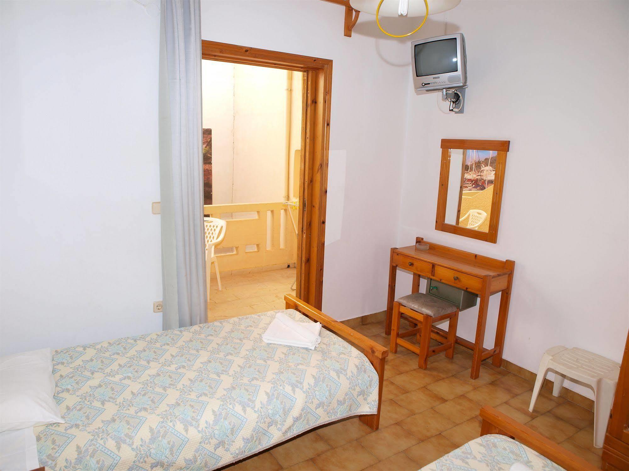 Irini Family Studios Platanias  Exterior photo