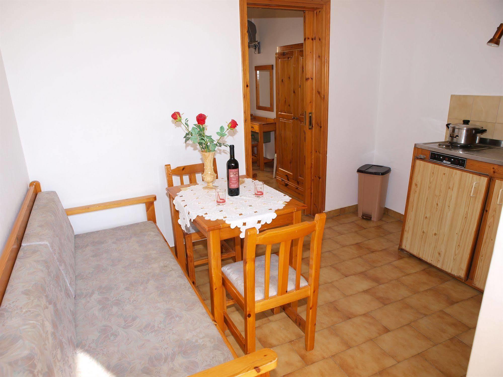 Irini Family Studios Platanias  Exterior photo